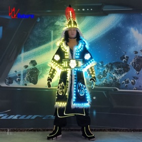 The mighty General LED light-emitting clothing