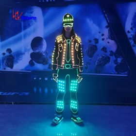 Got Talent shows luminous costumes